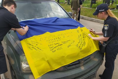 "Знищив дев'ятьох російських військових". У Харкові попрощалися із загиблим снайпером "Знищив дев'ятьох російських військових". У Харкові попрощалися із загиблим снайпером