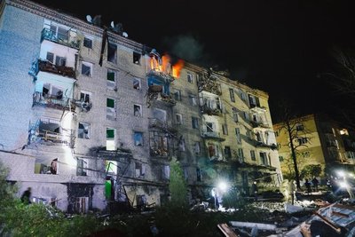 Росіяни вдарили ракетою по центру Балаклії Росіяни вдарили ракетою по центру Балаклії