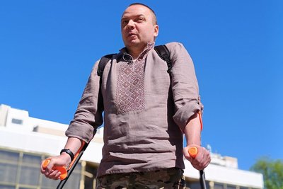 Боєць-штурмовик з ампутацією у Луцьку організовує зустрічі зі школярами Боєць-штурмовик з ампутацією у Луцьку організовує зустрічі зі школярами