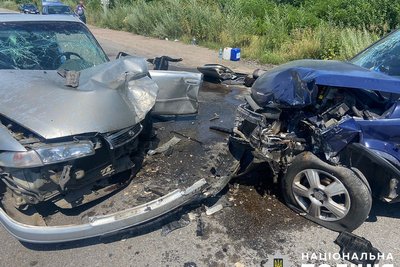 У ДТП поблизу Житомира травмувалися шестеро людей, з яких троє — діти: поліція розслідує обставини У ДТП поблизу Житомира травмувалися шестеро людей, з яких троє — діти: поліція розслідує обставини