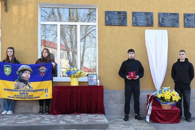 Відкриття меморіальної дошки Артему Кучерявенку на будівлі ліцею №93 у Харкові, 11 березня 2026 року Відкриття меморіальної дошки Артему Кучерявенку на будівлі ліцею №93 у Харкові, 11 березня 2026 року