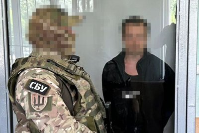 СБУ заявила про затримання військового, якого підозрюють у передачі даних про комплекси "Нептун" СБУ заявила про затримання військового, якого підозрюють у передачі даних про комплекси "Нептун"
