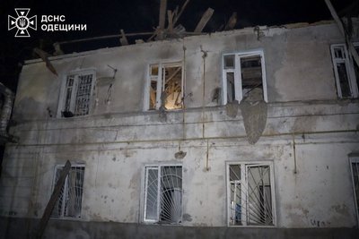 В Одесі пролунали вибухи: є влучання в будинок В Одесі пролунали вибухи: є влучання в будинок