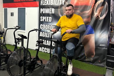 "Спорт гартує тіло і характер", — ветеран з Житомира Андрій Гнатенко про безоплатні заняття кросфітом "Спорт гартує тіло і характер", — ветеран з Житомира Андрій Гнатенко про безоплатні заняття кросфітом