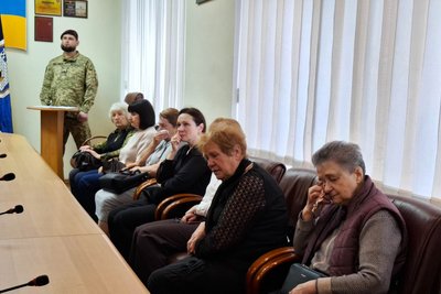У Житомирі родинам полеглих воїнів вручили державні нагороди У Житомирі родинам полеглих воїнів вручили державні нагороди