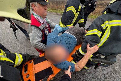 Аварія на Волині — з деформованих машин звільнили двох водіїв Аварія на Волині — з деформованих машин звільнили двох водіїв