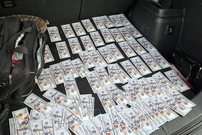 На Житомирщині судитимуть двох людей за вимагання у судді 15 тисяч доларів неіснуючого боргу На Житомирщині судитимуть двох людей за вимагання у судді 15 тисяч доларів неіснуючого боргу