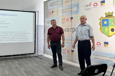 Леонід Корзун та Валерій Степанчук на презентації проєкту «Забуті» — Суспільне Житомир Леонід Корзун та Валерій Степанчук на презентації проєкту «Забуті» — Суспільне Житомир