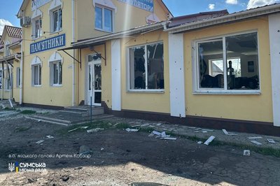 У Сумах загинула жінка внаслідок ще одного удару РФ У Сумах загинула жінка внаслідок ще одного удару РФ