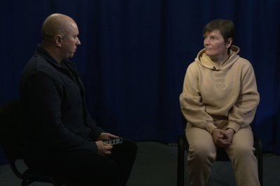 "Тобі роблять боляче, а ти розумієш, що колись це мусить скінчитись", – звільнена з полону лучанка Алла Сенченко "Тобі роблять боляче, а ти розумієш, що колись це мусить скінчитись", – звільнена з полону лучанка Алла Сенченко
