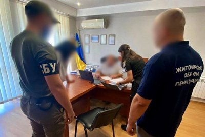 СБУ та Нацполіція заявили, що викрили багатомільйонні оборудки керівників двох водоканалів Житомирщини СБУ та Нацполіція заявили, що викрили багатомільйонні оборудки керівників двох водоканалів Житомирщини