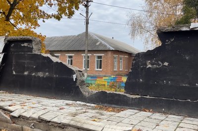 Як живуть люди у звільненому селі Оскіл Як живуть люди у звільненому селі Оскіл