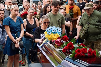 "Кращого командира в житті не бачив": в Одесі попрощалися з військовими, які загинули на Херсонщині "Кращого командира в житті не бачив": в Одесі попрощалися з військовими, які загинули на Херсонщині