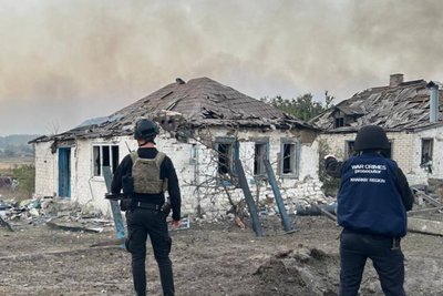 Село Богуславка Борівської громади Харківської області 29 вересня атакували дві російські керовані авіабомби Село Богуславка Борівської громади Харківської області 29 вересня атакували дві російські керовані авіабомби