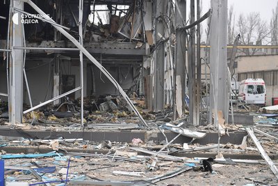 "Підприємство повністю знищене": наслідки атаки РФ на автосалон в Одесі