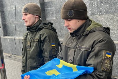 У Вінниці до Дня спротиву окупації Криму підняли кримськотатарський прапор У Вінниці до Дня спротиву окупації Криму підняли кримськотатарський прапор