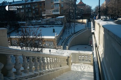 Одеса сонячна та засніжена: який вигляд має місто після негоди. Фоторепортаж Одеса сонячна та засніжена: який вигляд має місто після негоди. Фоторепортаж