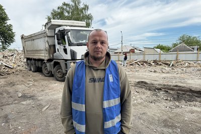 У Сумах демонтують аварійні будинки на вул. Металургів