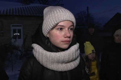 13-річну школярку на переході по Володимирській у Луцьку збило авто 13-річну школярку на переході по Володимирській у Луцьку збило авто