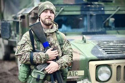 "Пішов служити за батьківщину": історія військового, який брав участь в обороні Харкова "Пішов служити за батьківщину": історія військового, який брав участь в обороні Харкова