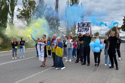 На Вінниччині зустріли звільненого з полону Олександра Журжу На Вінниччині зустріли звільненого з полону Олександра Журжу