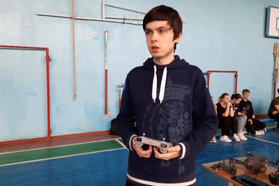 Нацгвардійці провели для учнів ліцею №2 урок із захисту Вітчизни Нацгвардійці провели для учнів ліцею №2 урок із захисту Вітчизни