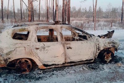 Знищений дроном РФ автомобіль поліції в Чугуївському районі Знищений дроном РФ автомобіль поліції в Чугуївському районі