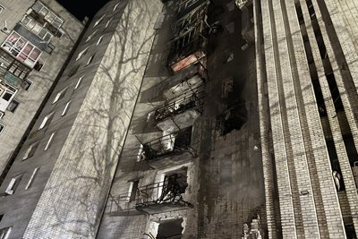 У Охтирці БпЛА влучив у багатоповерхівку У Охтирці БпЛА влучив у багатоповерхівку