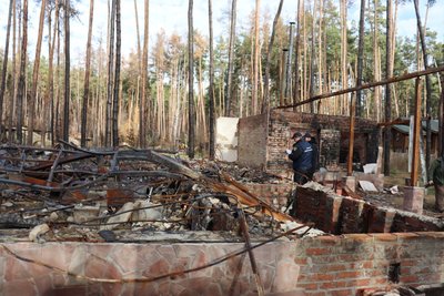 Поліцейські розслідують злочини у Вовчанську Поліцейські розслідують злочини у Вовчанську