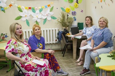 В Одесі допомагають батькам, які самостійно виховують дітей: як працює проєкт "Інтегрована підтримка вразливих родин" В Одесі допомагають батькам, які самостійно виховують дітей: як працює проєкт "Інтегрована підтримка вразливих родин"