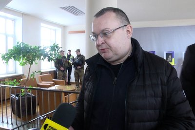 У Житомирі ветерани прийшли на сесію облради: протестували проти кулуарних призначень керівника центру вертебрології У Житомирі ветерани прийшли на сесію облради: протестували проти кулуарних призначень керівника центру вертебрології