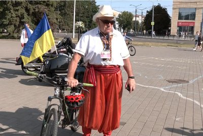 Велопробіг у вишиванках у Луцьку Велопробіг у вишиванках у Луцьку