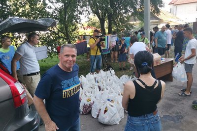 На Рівненщині живе американський волонтер, який уже 8 років допомагає українцям На Рівненщині живе американський волонтер, який уже 8 років допомагає українцям