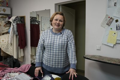 Дрон РФ пошкодив сумську студію ART'elь moda: згоріли костюми з європейських сцен Дрон РФ пошкодив сумську студію ART'elь moda: згоріли костюми з європейських сцен