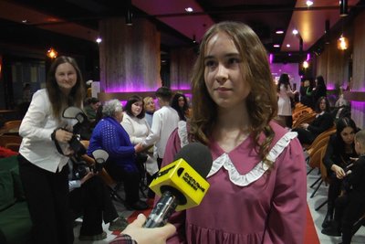 У Житомирі на благодійному дитячому показі мод збирали гроші на підтримку Збройних сил України У Житомирі на благодійному дитячому показі мод збирали гроші на підтримку Збройних сил України