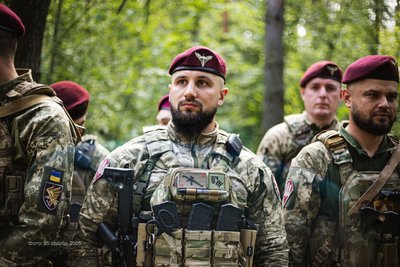 Десантникам житомирської 95 бригади ДШВ ЗСУ вручили нагороди Десантникам житомирської 95 бригади ДШВ ЗСУ вручили нагороди