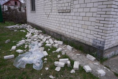 Під час російського обстрілу Коростеня на Житомирщині 14-річна дівчина врятувала свою племінницю Під час російського обстрілу Коростеня на Житомирщині 14-річна дівчина врятувала свою племінницю