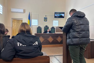 У Бердичеві на Житомирщині допитали свідка у справі про теракт біля ТЦК та СП У Бердичеві на Житомирщині допитали свідка у справі про теракт біля ТЦК та СП