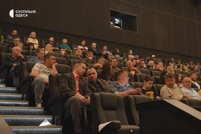 В Одесі показали документальний фільм "Форма вогню" про роботу рятувальників ДСНС у Херсоні