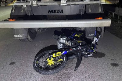 Дві автотрощі за добу у громаді на Житомирщині: один підліток загинув, ще один — в лікарні Дві автотрощі за добу у громаді на Житомирщині: один підліток загинув, ще один — в лікарні