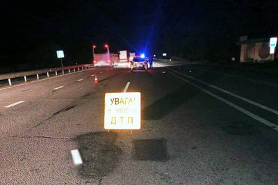 Під колесами авто на трасі Київ – Чоп на Житомирщині загинула місцева жителька Під колесами авто на трасі Київ – Чоп на Житомирщині загинула місцева жителька
