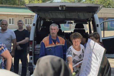 Похорон забилого під час ракетної атаки по Покровську Похорон забилого під час ракетної атаки по Покровську