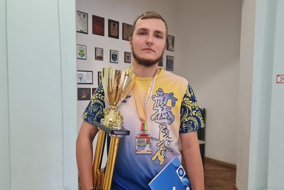 В Житомирі переможці і призери міжнародних спортивних змагань отримали грошові сертифікати В Житомирі переможці і призери міжнародних спортивних змагань отримали грошові сертифікати
