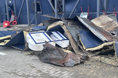 «Вибух, і чорний дим здійнявся»: що кажуть про удар по «Епіцентру» жителі Первомайська