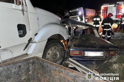 На Одещині внаслідок ДТП загинула жінка На Одещині внаслідок ДТП загинула жінка