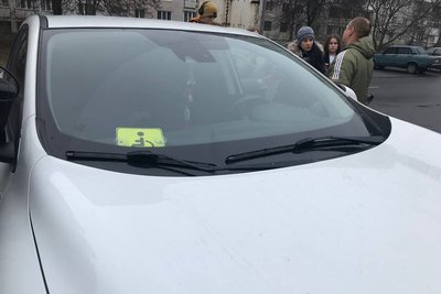 У Житомирі бракує паркувальних місць для водіїв із інвалідністю — ветеран війни Олександр Кондратенко У Житомирі бракує паркувальних місць для водіїв із інвалідністю — ветеран війни Олександр Кондратенко