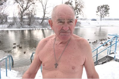 Як моржують у Луцьку — Петро Леонтьєв Як моржують у Луцьку — Петро Леонтьєв