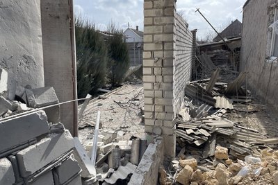 Херсон, обстріли, паркан, 23 лютого 2024 рік Херсон, обстріли, паркан, 23 лютого 2024 рік