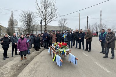 На Одещині попрощались з загиблим на фронті військовим На Одещині попрощались з загиблим на фронті військовим