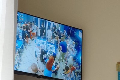 Скріншот з відео камер спостереження Скріншот з відео камер спостереження